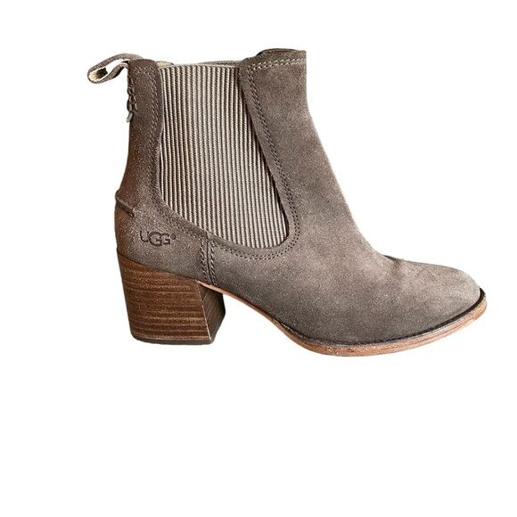 Ugg Faye Suede leather Chelsea heeled ankle boot in Taupe Color Mysterious 7.5 - Picture 5 of 15